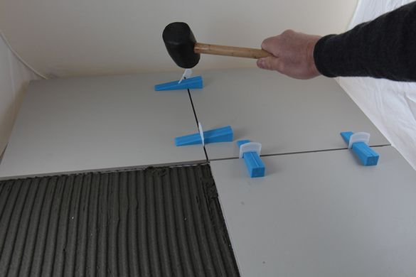 Опорные основания 2 мм для укладки плитки толщиной 3-12 мм, 300 шт/уп